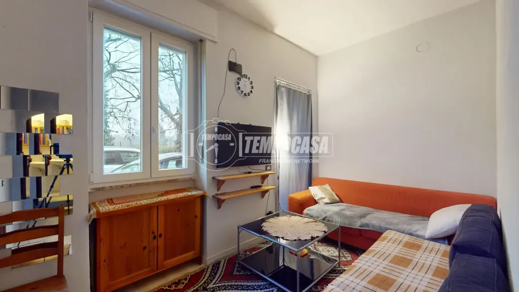 Séjour - Three-Bedroom Apartment with Courtyard in Besana in Brianza