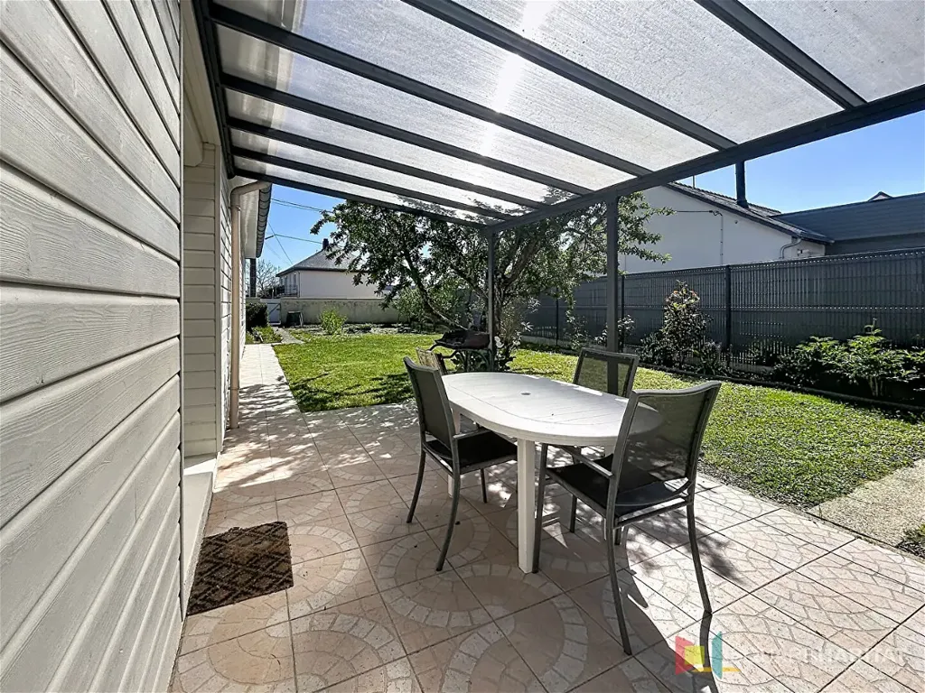 Maison 8 pièces à Tierce