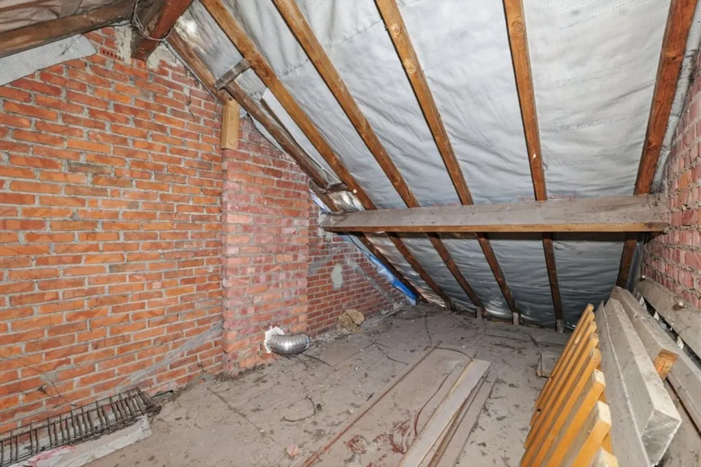 Rooms - Renovatable Building with Garden in Diepenbeek