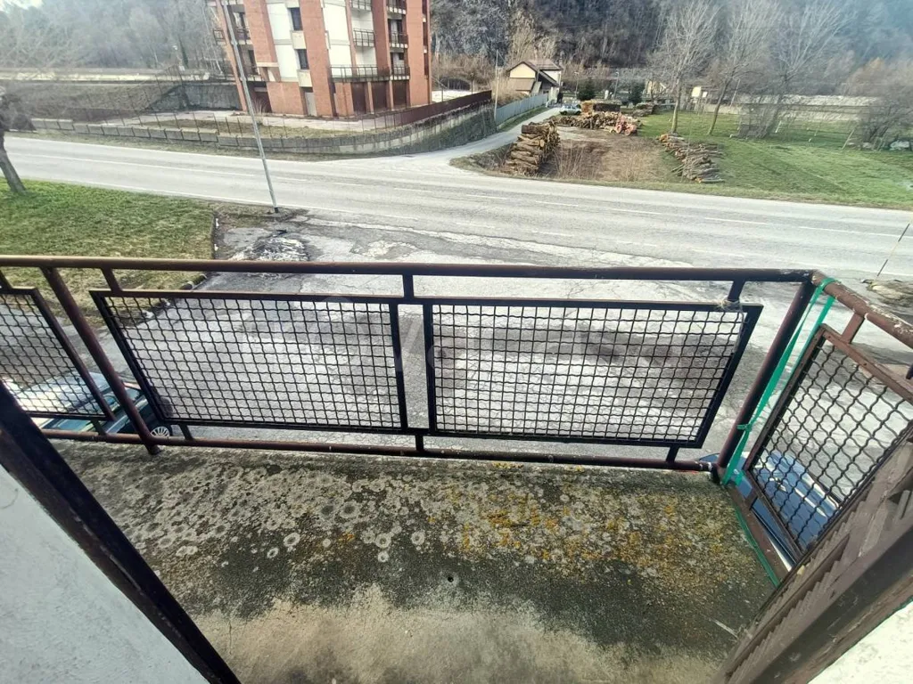 Balcon - Rustic Villa to Renovate in Roccavione