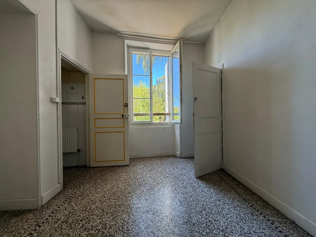 Rooms - Spacious Loft with Garage in Lodève