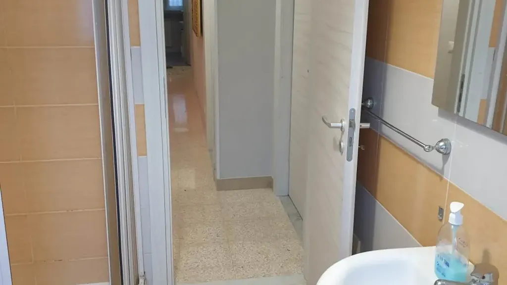 Salles de bain - Penthouse Apartment with Balconies in Messina