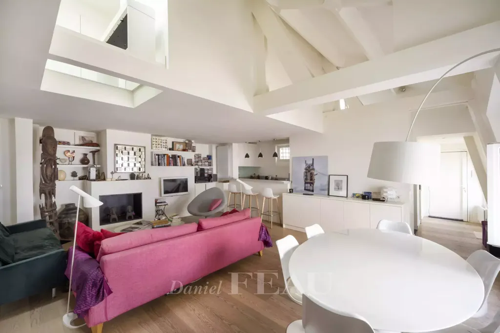 Elutuba - Split-Level Apartment with Lift in Paris 6th