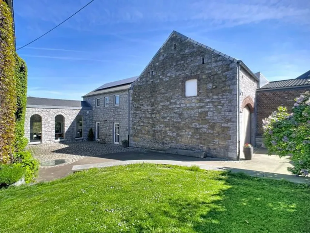 Aed - Fully Renovated House with Courtyard in Sprimont