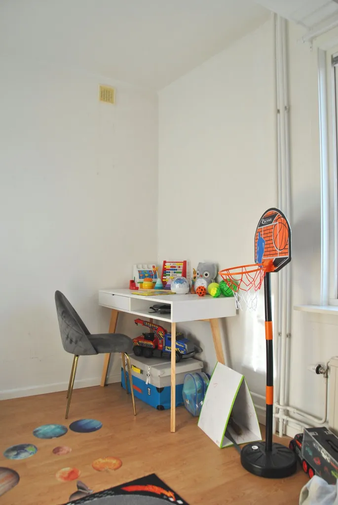 Pièces - Corner Flat with Renovated Features in Bokgatan