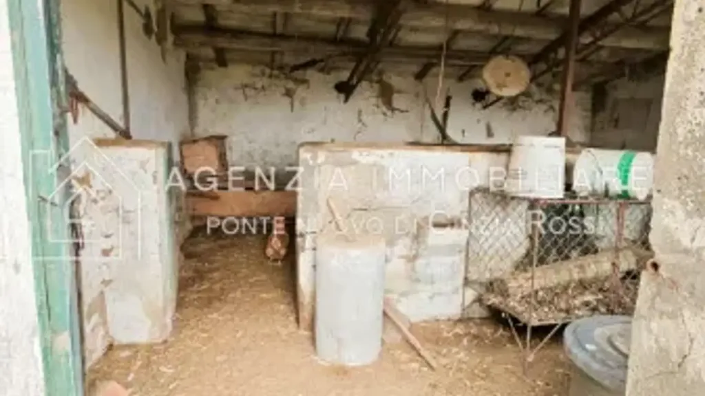 Utility Room - Rustic Property with Garden in Ravenna