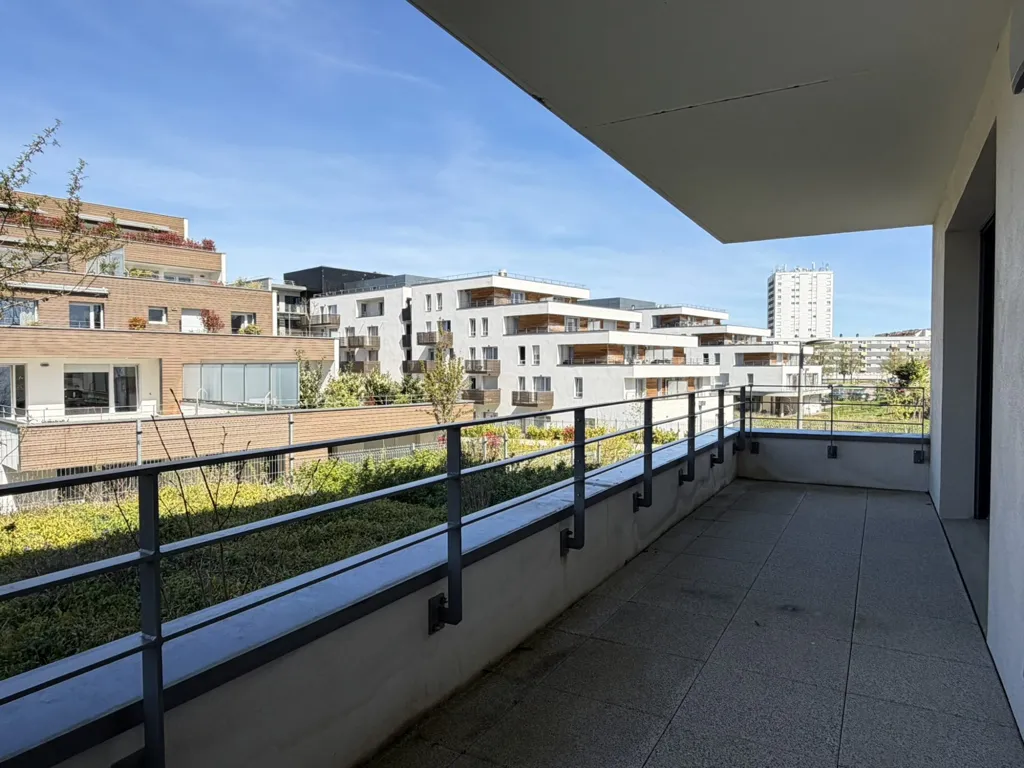 Rõdu - Modern Apartment with Balcony in Laxou