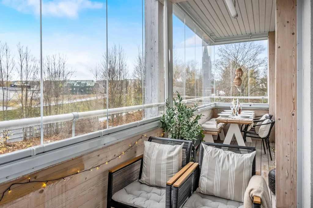 Balcon - Modern Flat with South-Facing Balcony in Norrköping