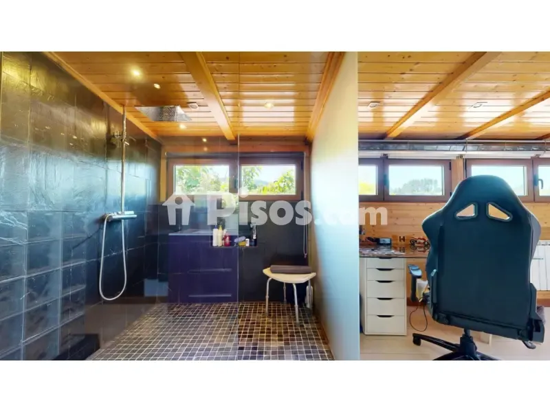 Bathrooms - Independent Villa with Private Pool in Gueñes