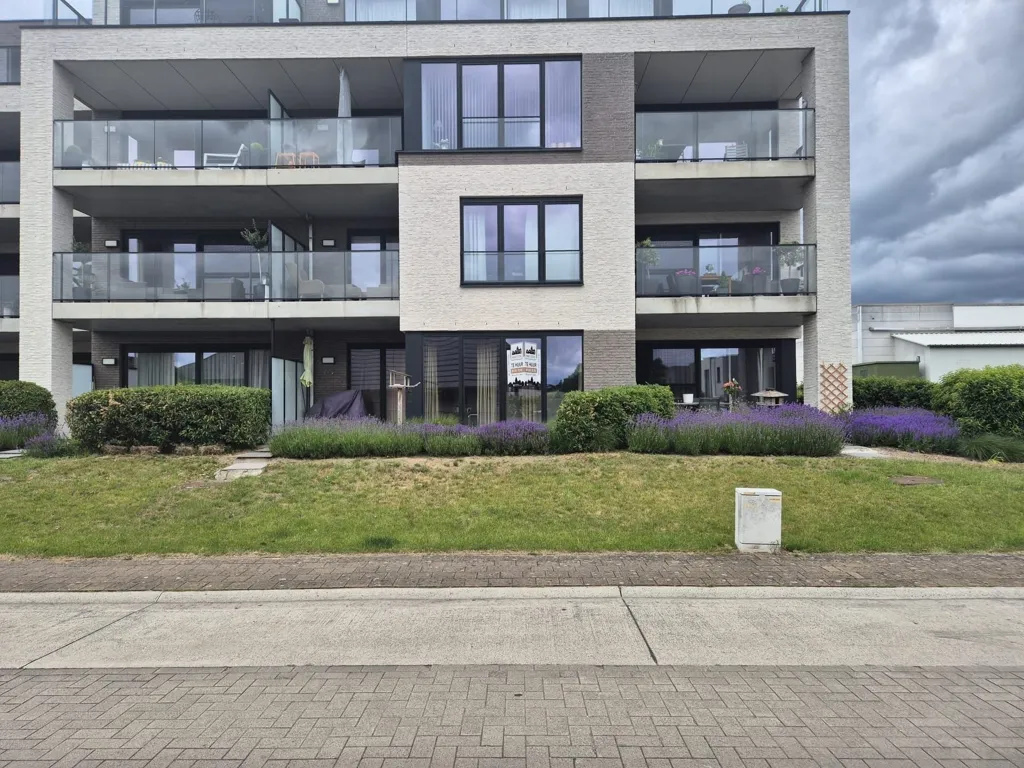 Välivaade - Modern Ground Floor Flat with Terrace in Brussels