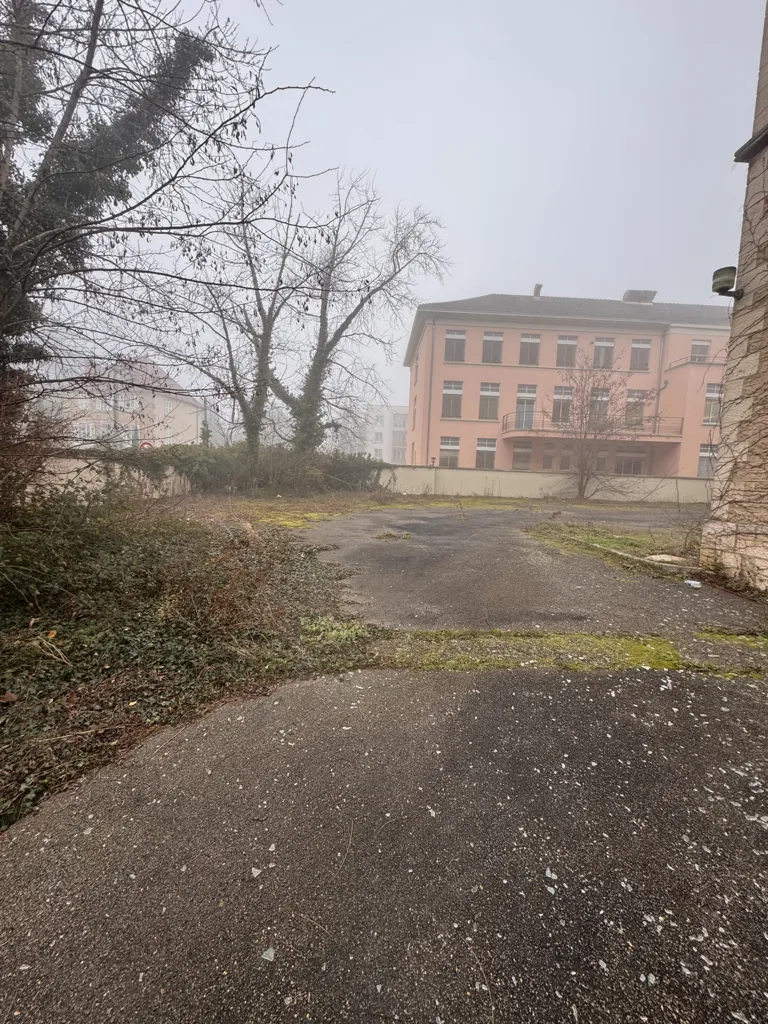 Välivaade - Investment Building with 11 Units in Mâcon