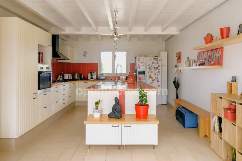 Cuisine - Maison Contemporaine avec Piscine sur les Hauteurs d'Auch