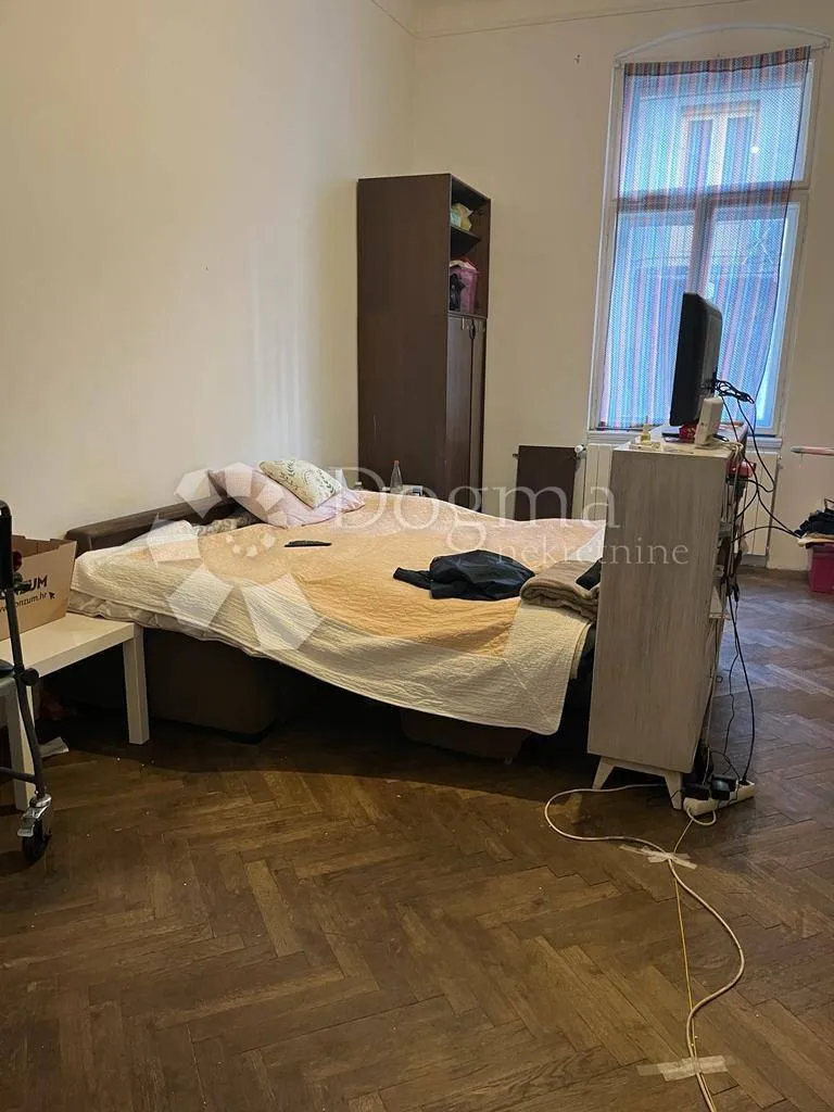 Magamistoad - Apartment in Historic Building, Rijeka Centre