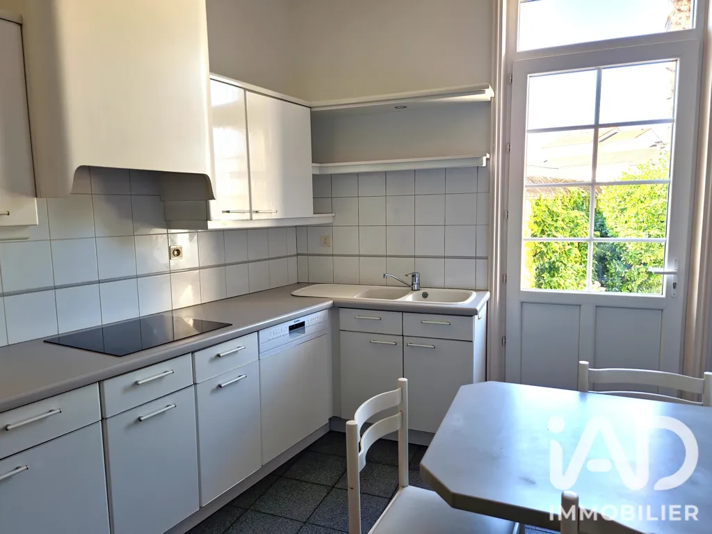 Cucina - Charming Townhouse with Art Deco Features in Cognac