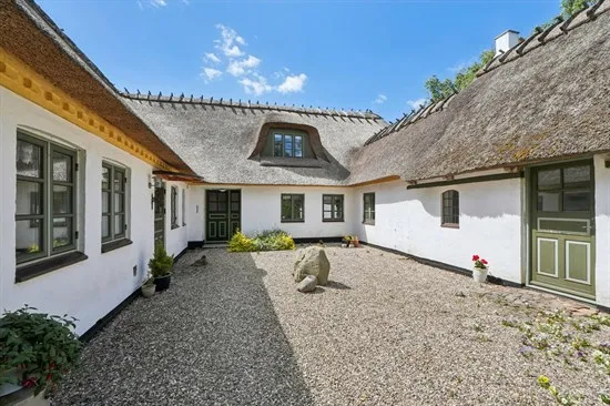 Exterior - Victorian Villa with Garden in Vester Skerninge