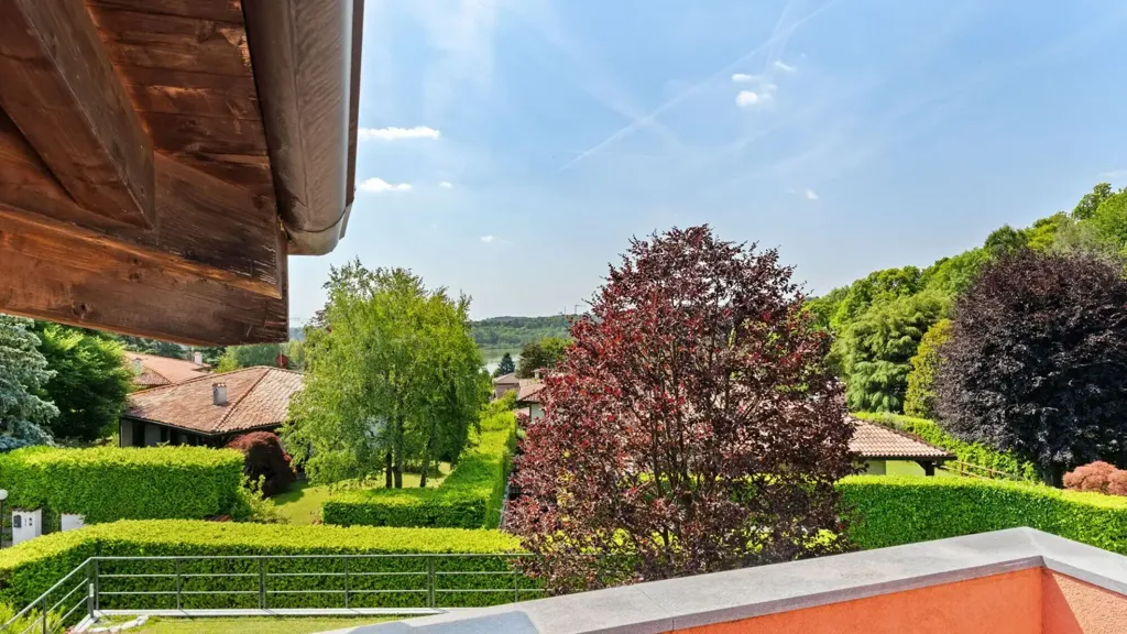 Giardino - Villa with Lake View in Montorfano
