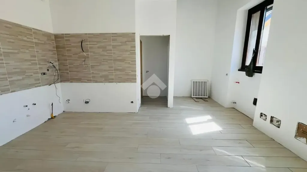 Pièces - Rustic Townhouse with Balcony in Nova Milanese