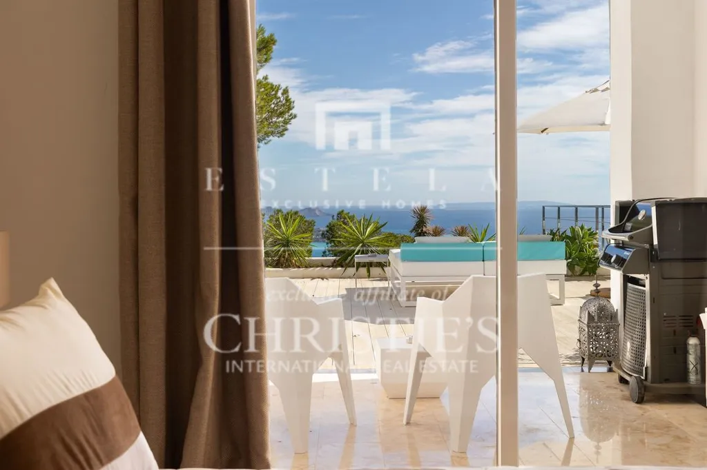 Piscine - Modern Villa with Sea View in Es Cubells