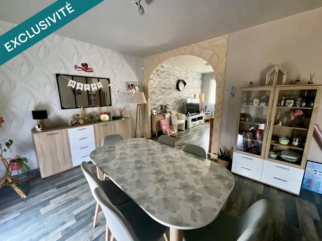 Sala da pranzo - House with Garden in Allouis