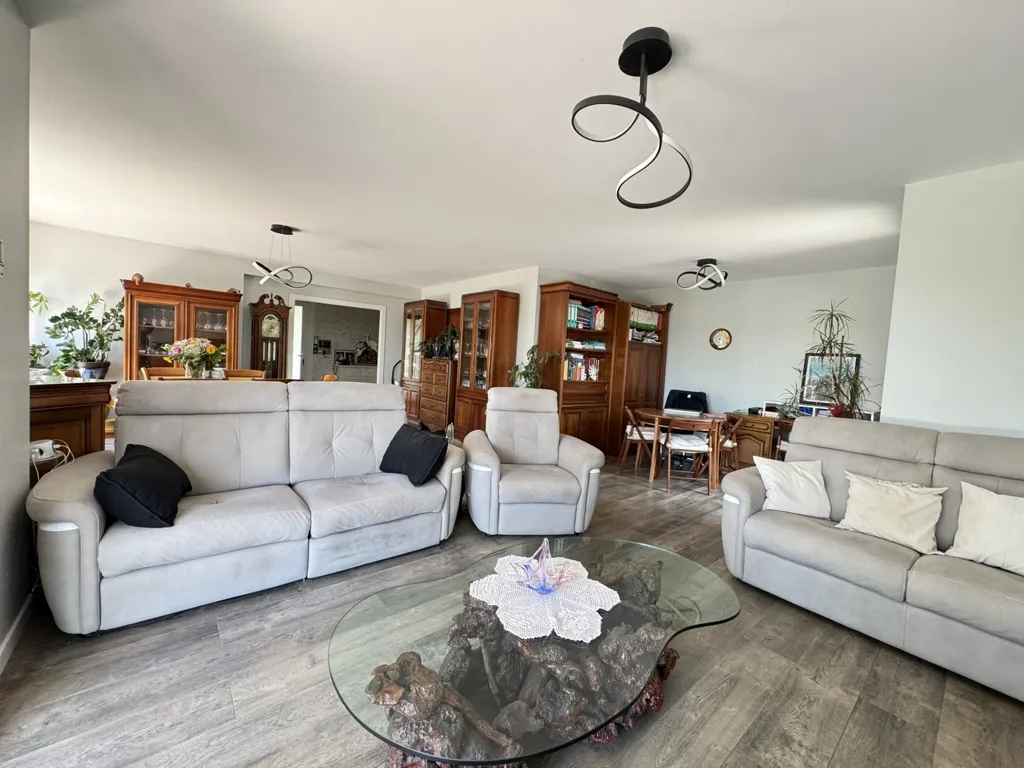 Elutuba - House with Pool and View in L'Etrat
