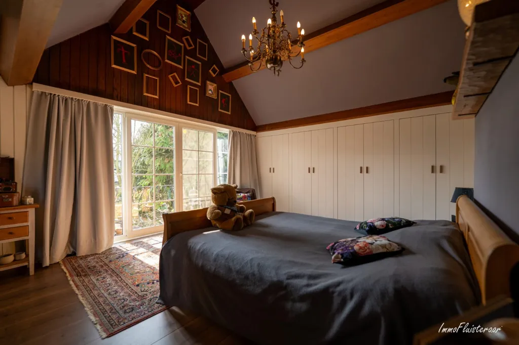Chambres - Villa avec Piste Éclairée et Stalles à Geel