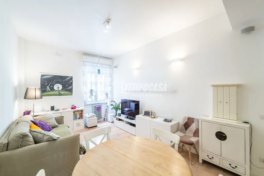 Elutuba - Ristruttured Flat with Balcony in Nomentano, Rome