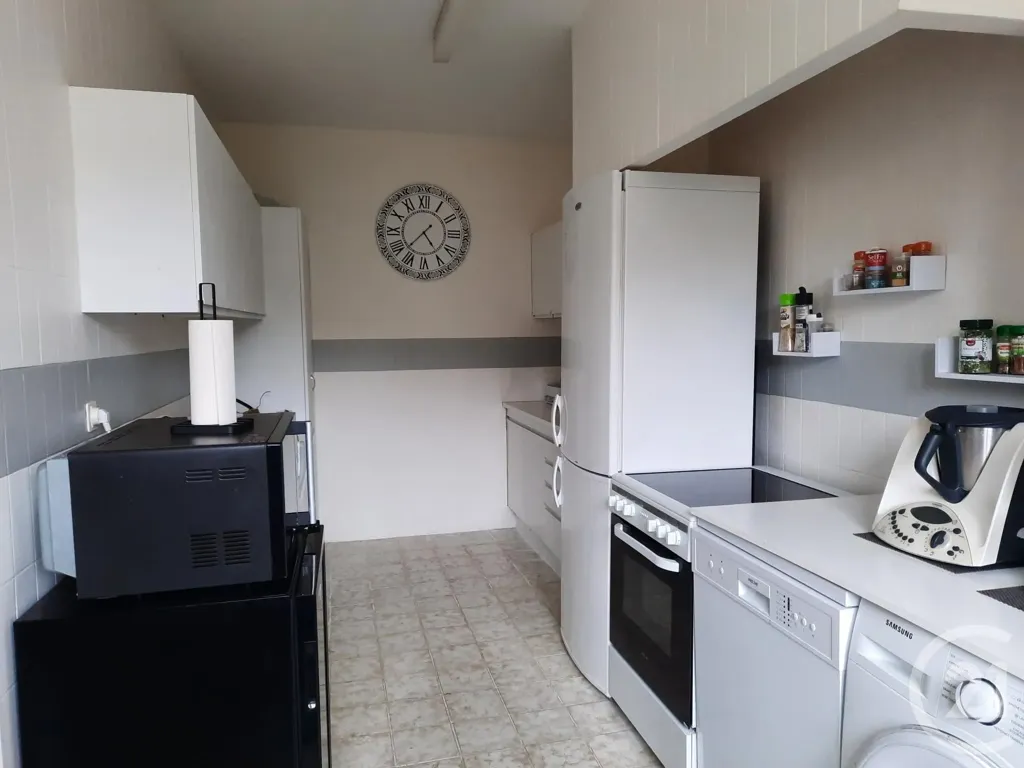 Cucina - 6-Piece House with Courtyard in Chef-Boutonne