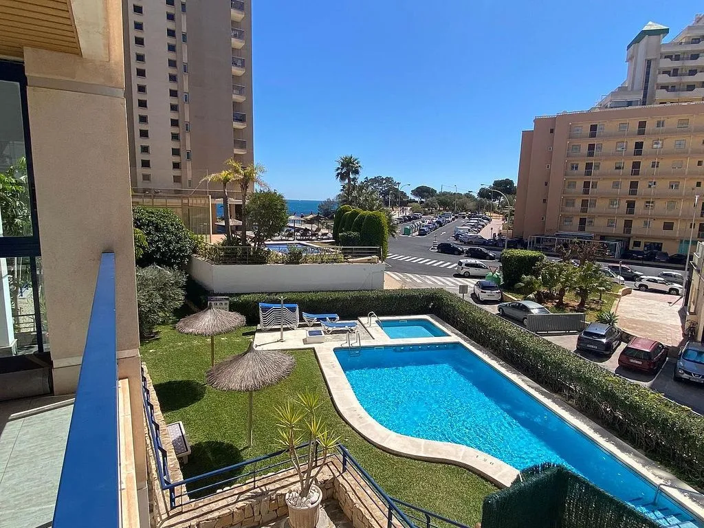 Bassein - Spacious Apartment with Sea View in Caleta