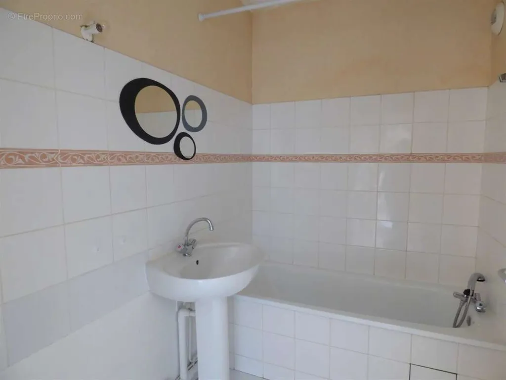 Bagni - Bright 3-Bed Apartment with Balcony in Nancy