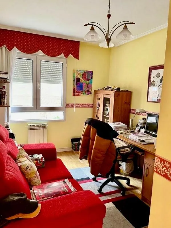 Kabinet - Apartment with Garage in Ensanche Centre