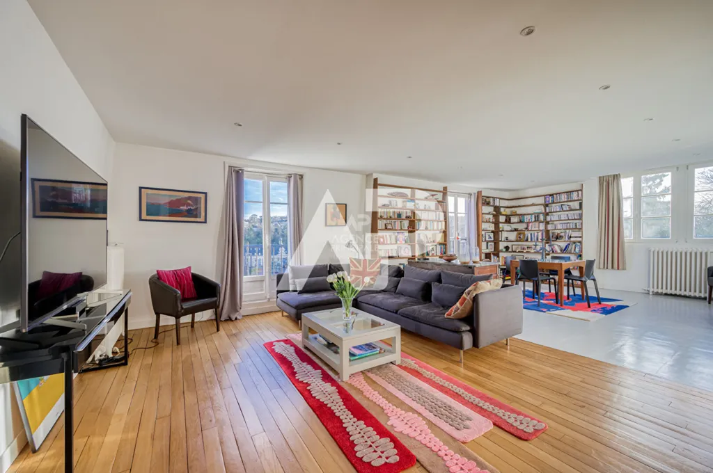 Elutuba - Charming Demeure with Garden in Sevres Rive Droite