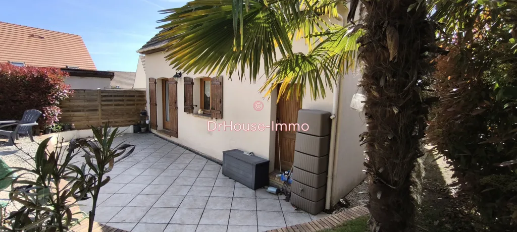 Terrass - Well-Maintained House with Pool in Linas