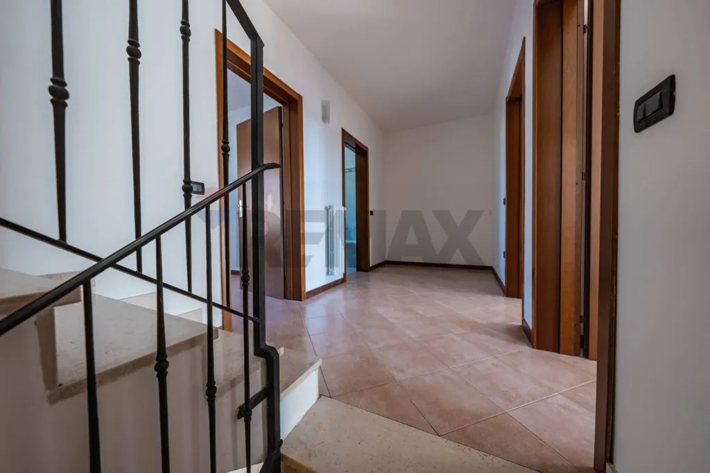 Pièces - Energy-Efficient Semi-Detached Villa in Vigarano Mainarda