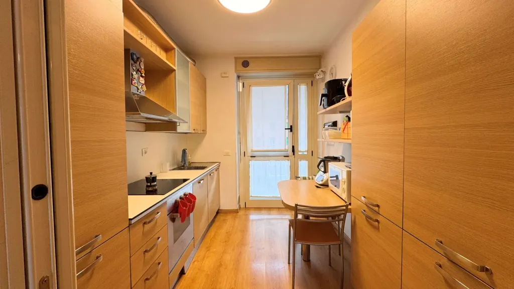 Cucina - Three-Room Apartment with Balcony in Breno