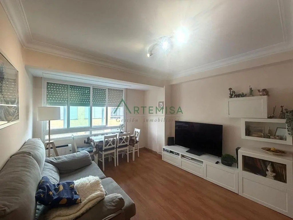 Elutuba - Bright Flat with Lift in Porta Nova