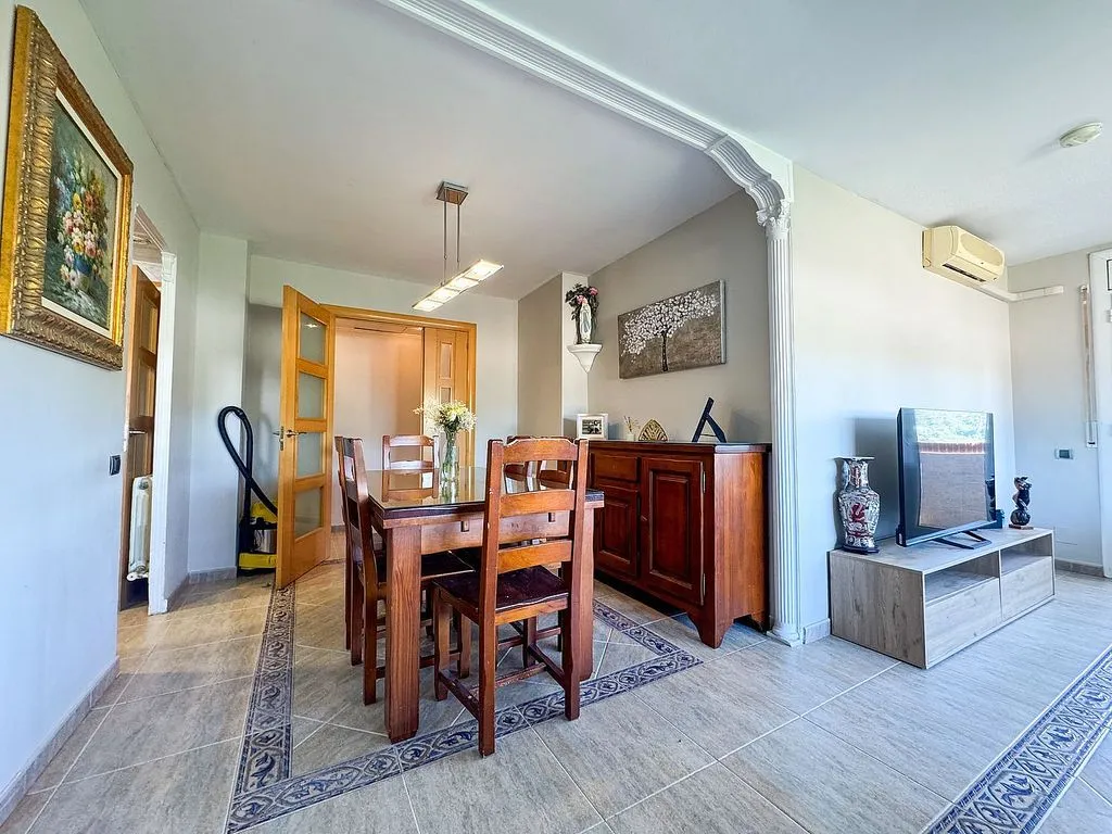 Corner Flat with Balcony in Sentmenat
