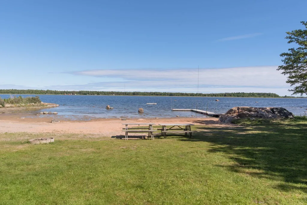 Jardin - Plot with Water Access in Fagerviken, Uppsala