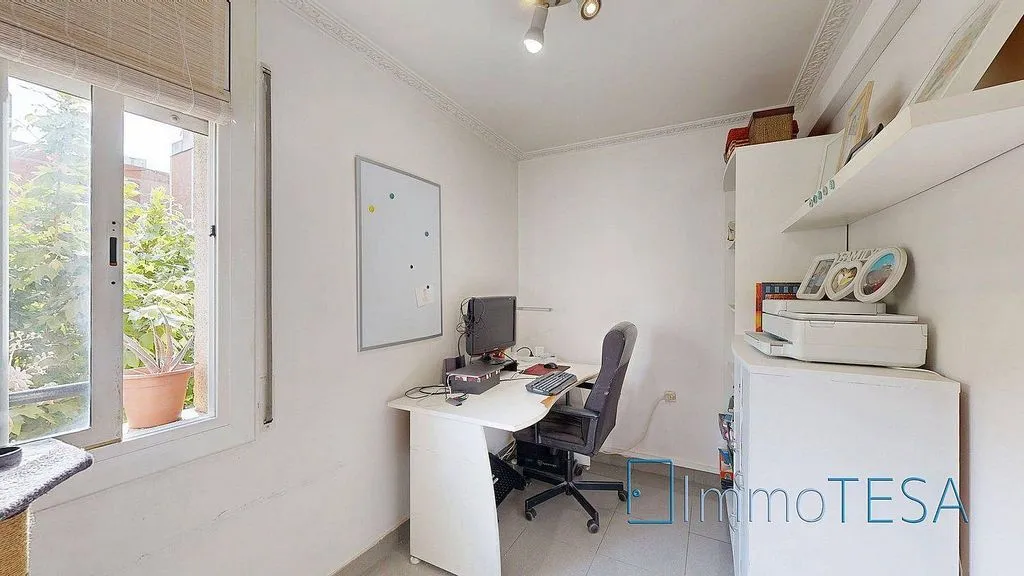 Bureau - Apartment with Balcony in Barberà del Vallès