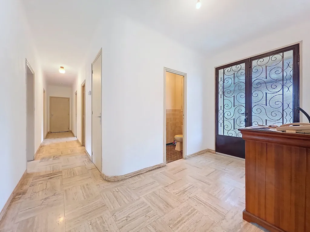 Esik - Detached House with Garden in L'Union
