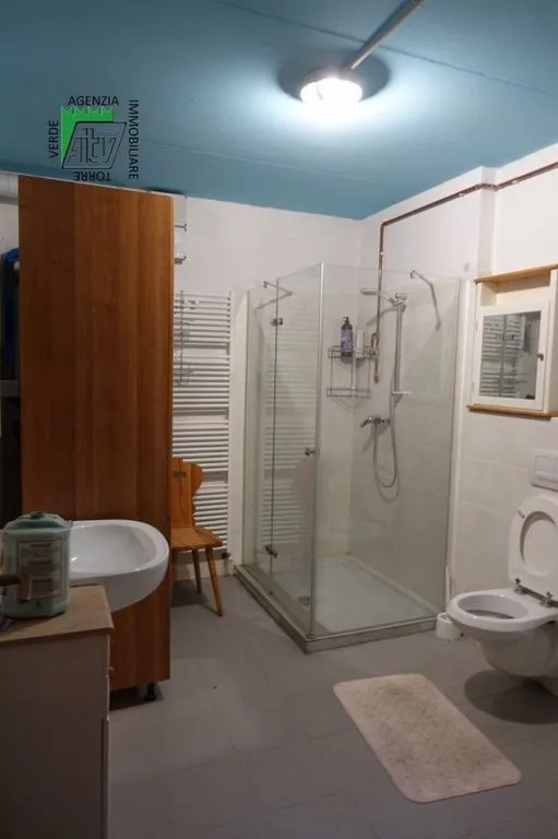 Salles de bain - Modern Villa with Garden in Cavedago