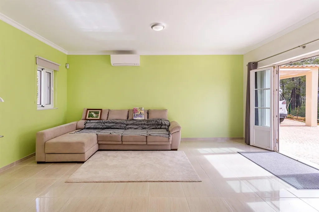 Living Room - Detached House with Pool in Loulé, Portugal