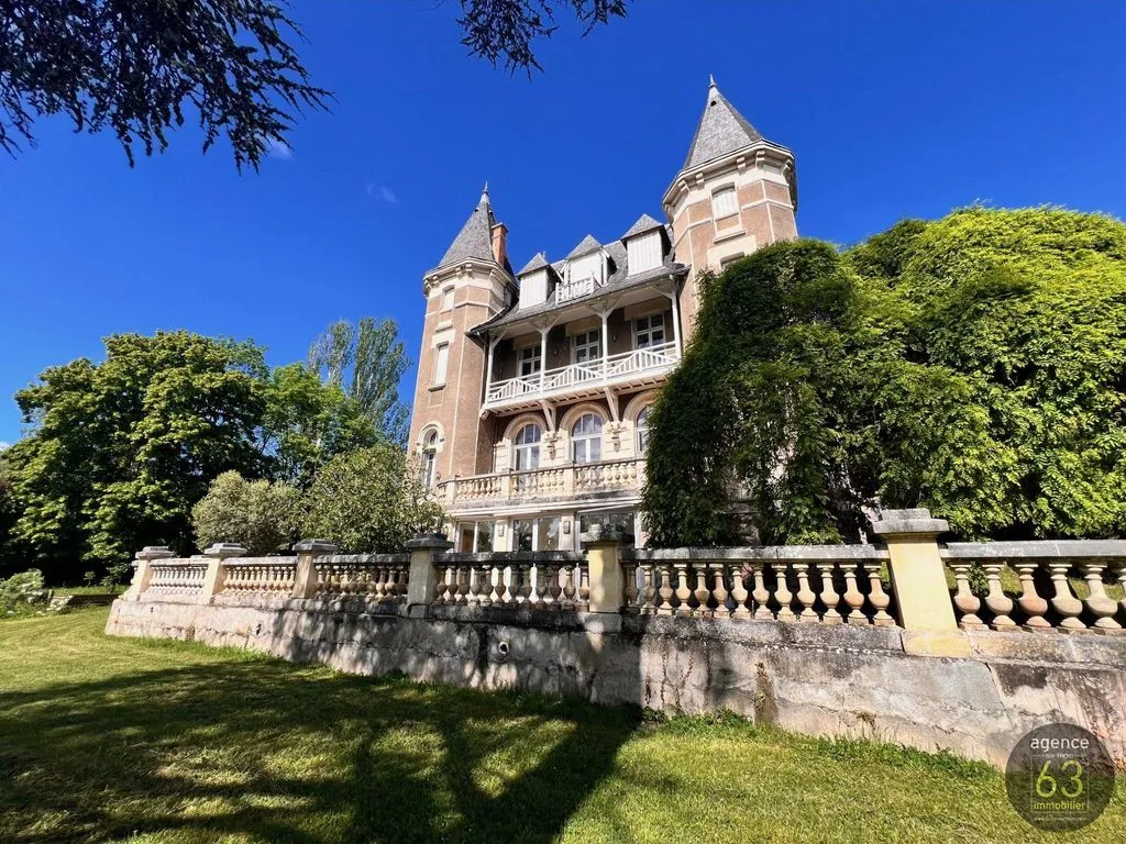 Välivaade - Historic Castle with Spa in Châtel-Guyon