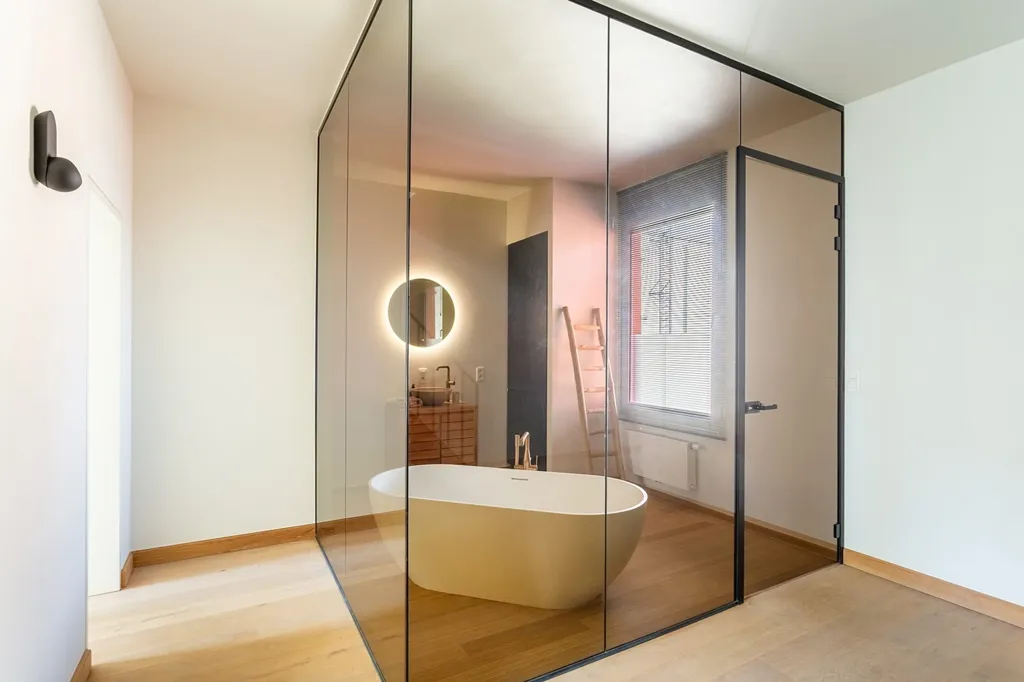 Salles de bain - Penthouse Rénové avec Terrasse dans le Zuid d'Anvers