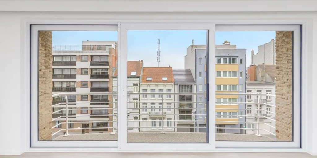 Pièces - Appartement Rénové avec Vue Mer à Ostende