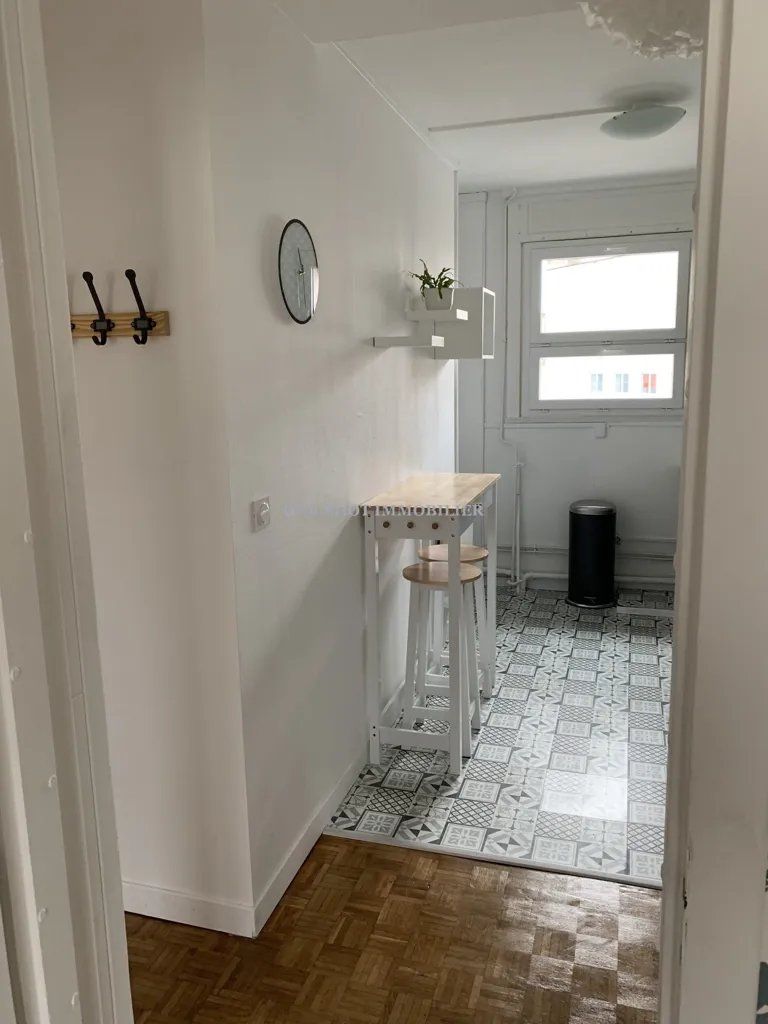 Köök - Bright 3-Bed Flat in Orléans City Centre