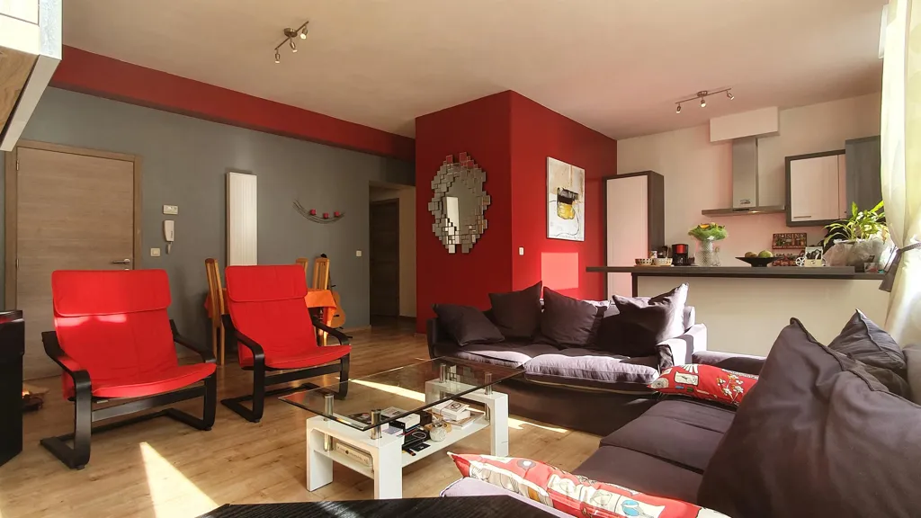 Séjour - Appartement Rénové à Proximité de la Gare à Namur