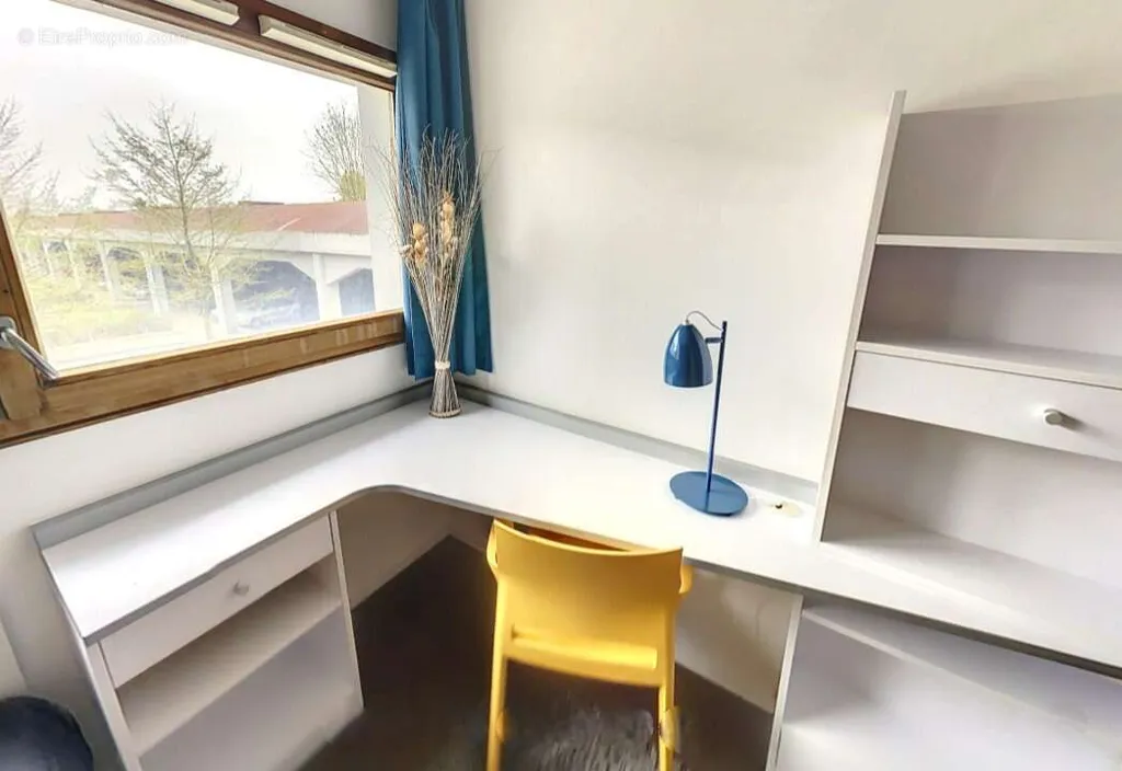 Kabinet - Student Studio with Parking in Roubaix