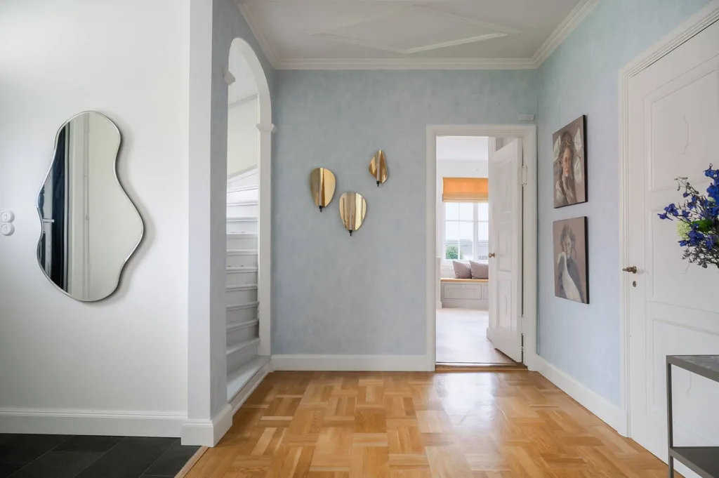 Entrée - Characterful Villa with Pool in Klara, Karlstad