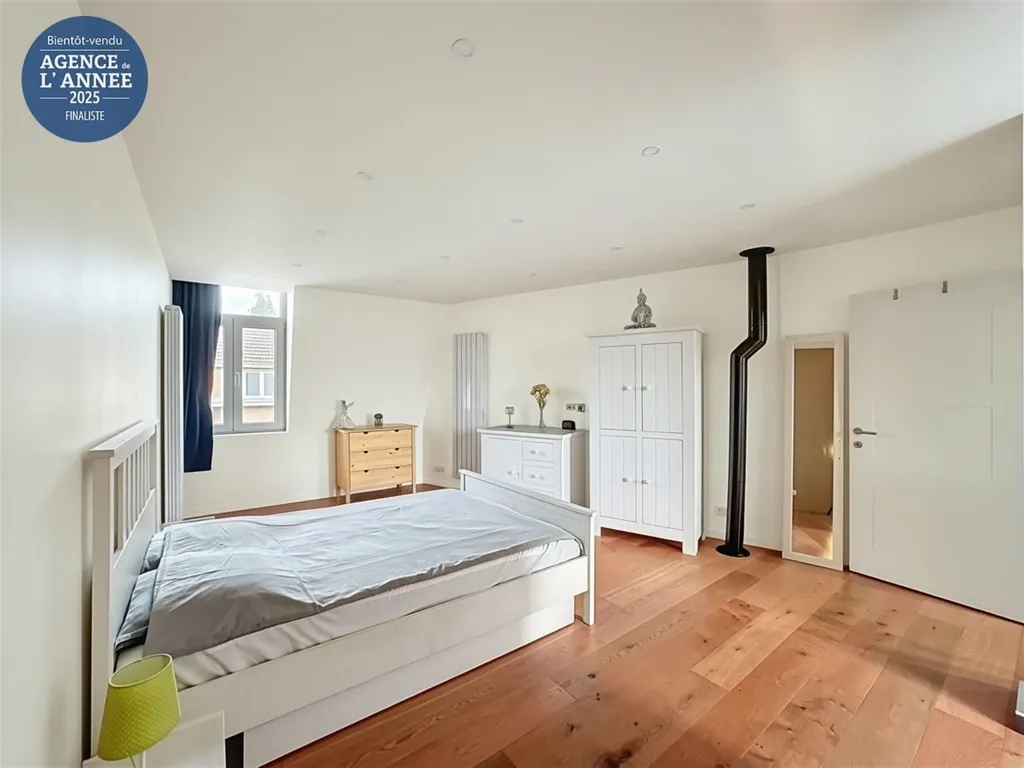 Magamistoad - Renovated Triplex with Terraces in Joli-Bois, Waterloo