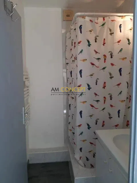 Salles de bain - Studio Meublé avec Ascenseur à Nice